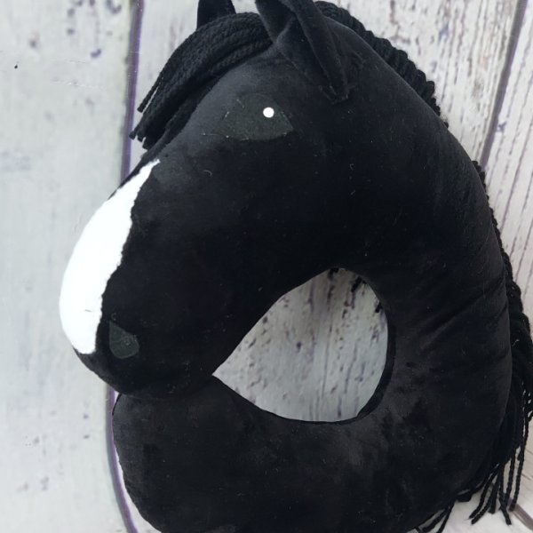 Poduszka-konik-KARY_[1317]_1200