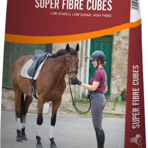 saracen-super-fibre-cubes-20kg-niskoskrobiowa-pasza-dla-koni