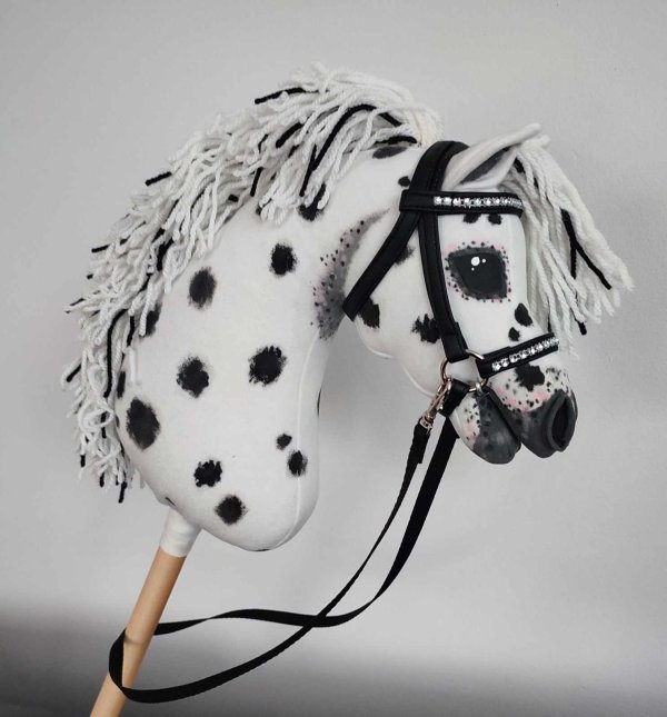 hobby horse realistyczny tarant A4